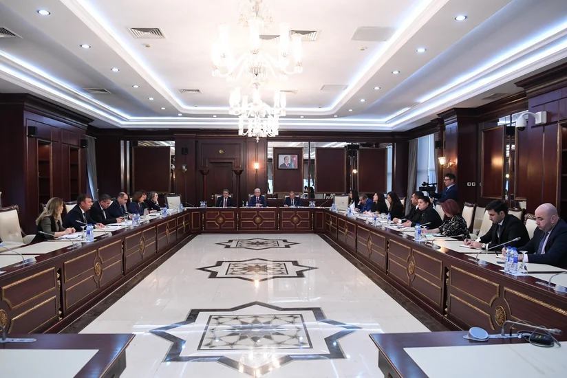 Təhsillə bağlı iki qanun layihəsi parlamentin plenar iclasına tövsiyə edilib