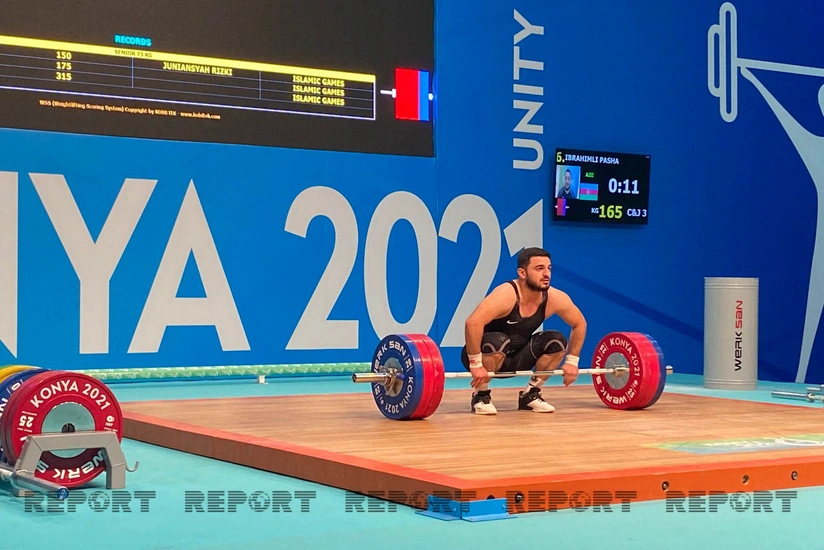 ​​​​​​​Исламиада: Еще один азербайджанский тяжелоатлет завершил соревнования без медали
