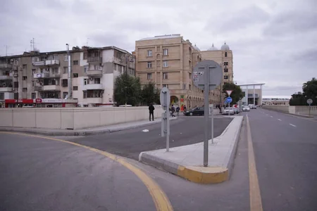 Bakının mərkəzi küçələrindən birində yeni dönmə qaydası icra olunacaq