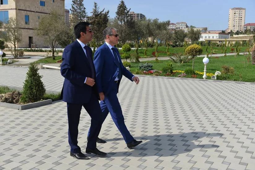 Bakı Ali Neft Məktəbinin rektoru Azərikimya İstehsalat Birliyində olub