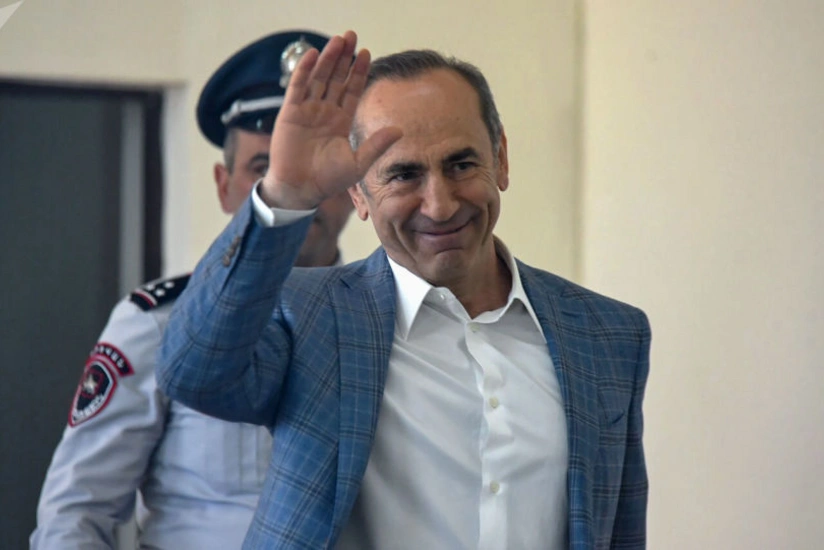 Robert Koçaryan azadlığa buraxılıb