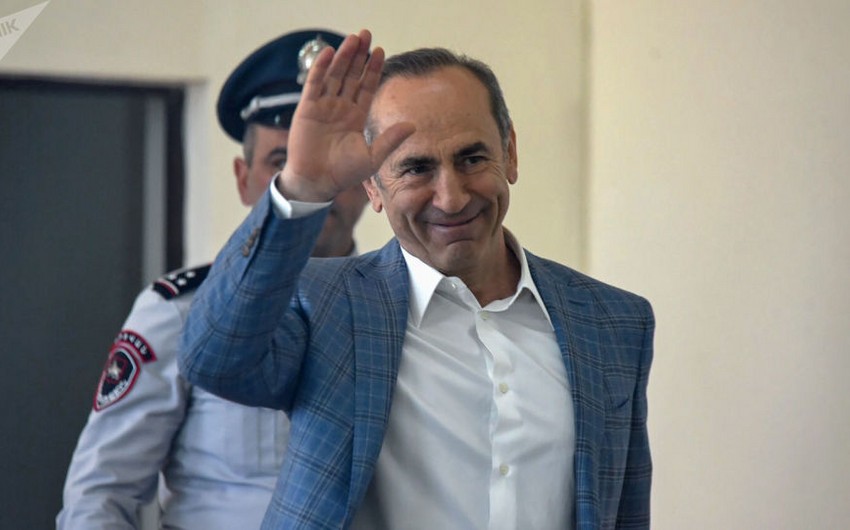 Robert Koçaryan azadlığa buraxılıb