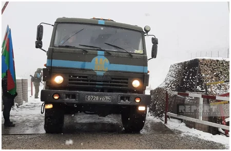 Xankəndi-Laçın yolunda sülhməramlıların daha 3 avtomobili maneəsiz keçib - VİDEO - YENİLƏNİB-3