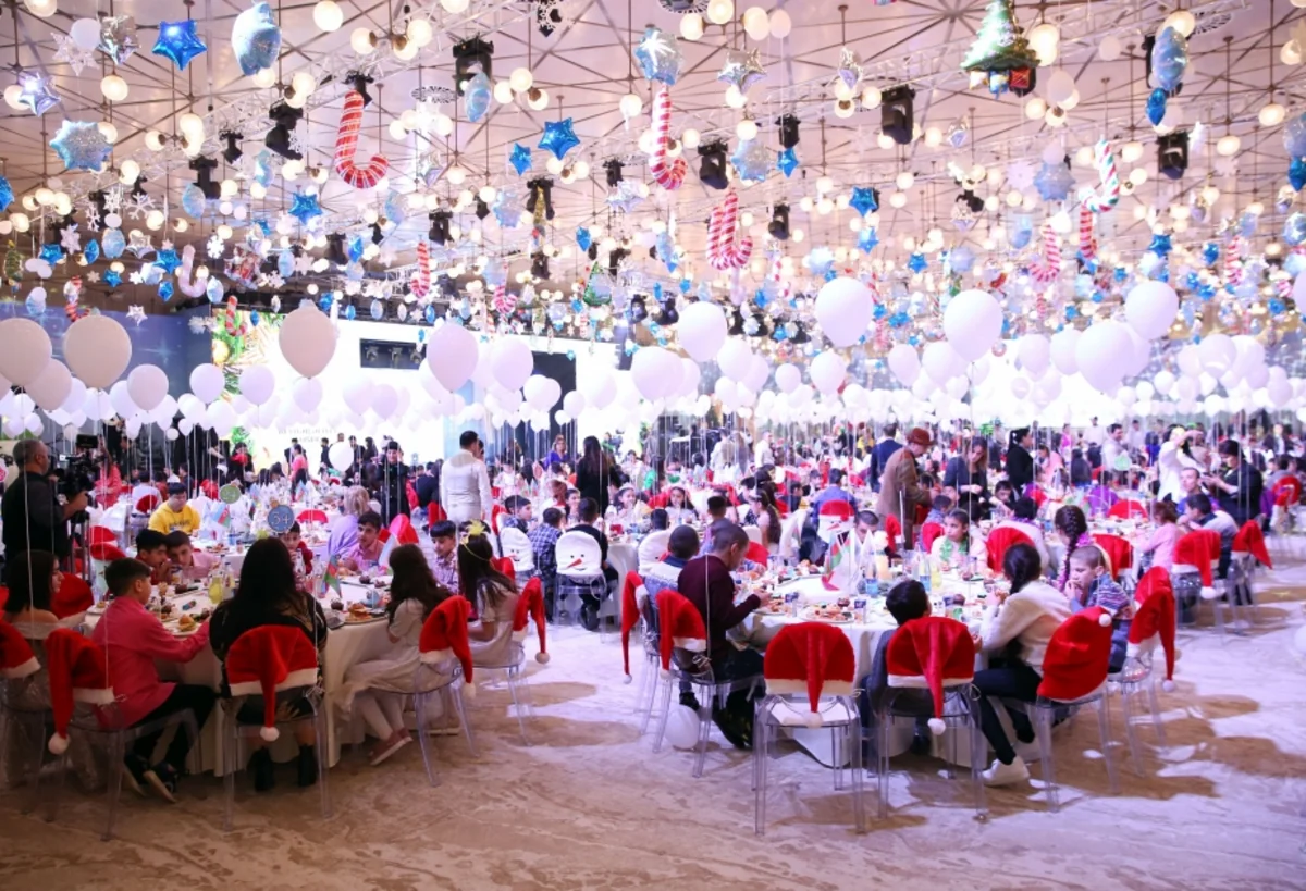 Heydar Aliyev Foundation arranges New Year party for children
