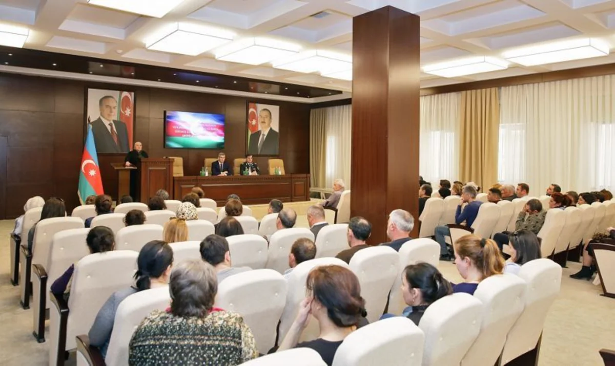 Azərbaycan vətəndaşlığına qəbul edilən 74 nəfərin andiçmə mərasimi olub