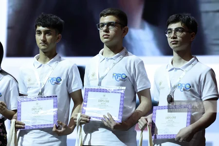 Respublika fənn olimpiadalarının qalibləri mükafatlandırılıb