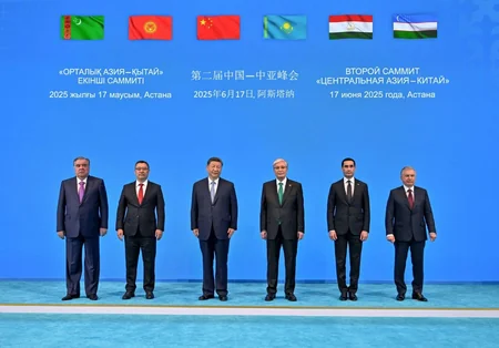 Kazakhstan willing to create transport hub in Kuryk port with China