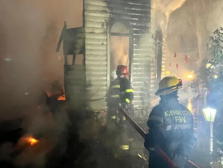 FHN: Xırdalanda iaşə obyektindəki yanğına görə binada yaşayan 45 sakin təxliyə edilib – YENİLƏNİB-4 - VİDEO