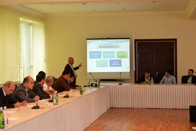 Yevlaxda sahibkarlar üçün təlim-seminar keçirilib