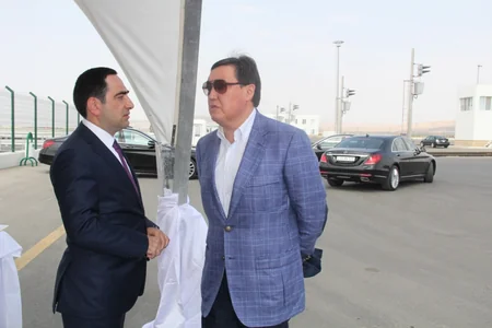 ​Qazaxıstan Dəmir Yollarının prezidenti yeni Bakı Limanına səfər edib
