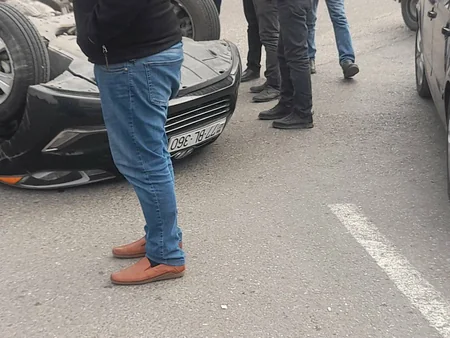 Abşeronda avtomobil aşıb