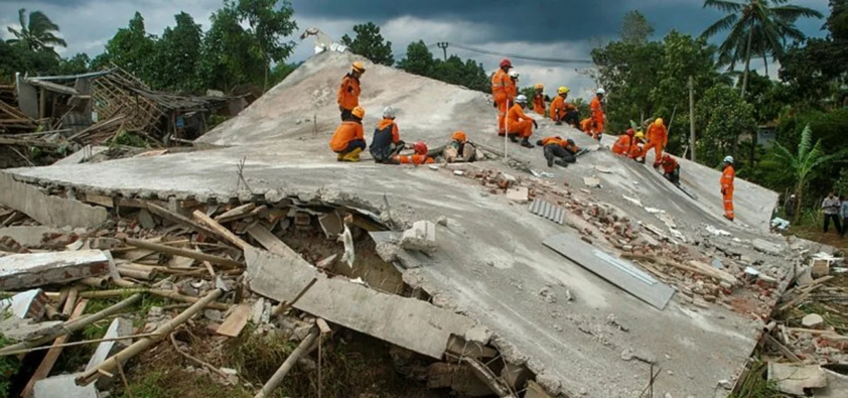 Reuters: Death toll in Indonesia earthquake reaches 252