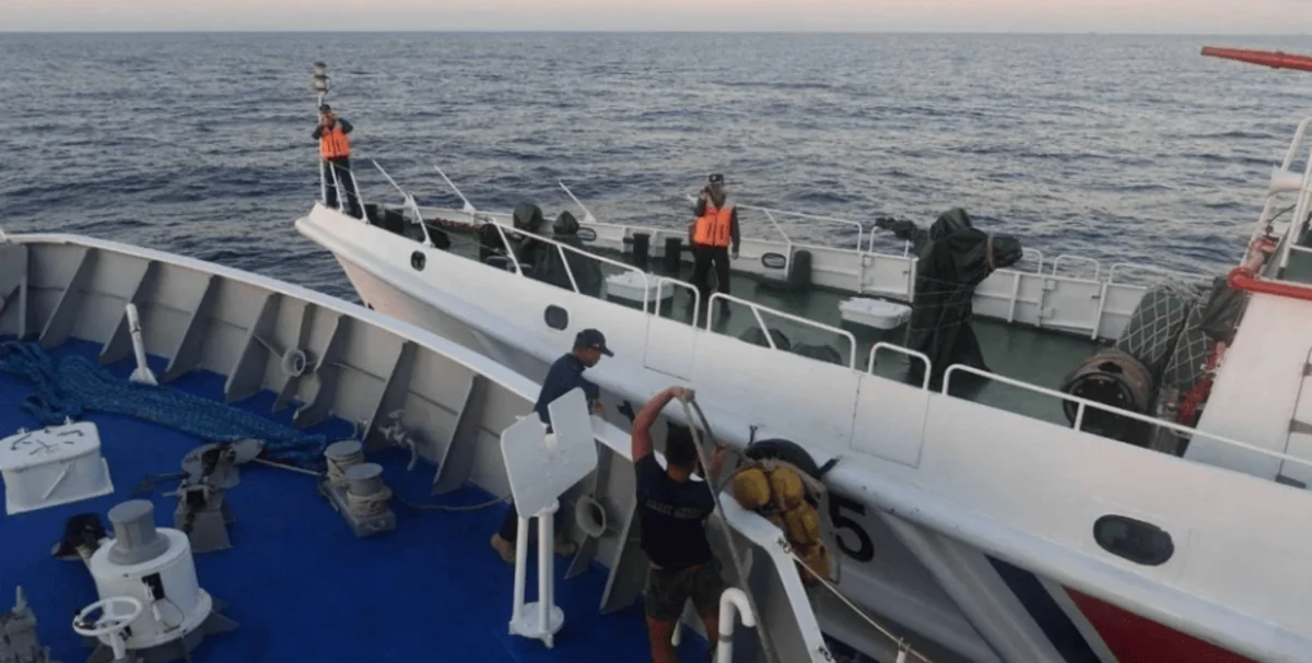 Chinese and Philippine vessels collide in South China Sea