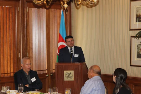 Azərbaycanın baş konsulu Amerika Yəhudi Komitəsinin fəalları qarşısında çıxış edib