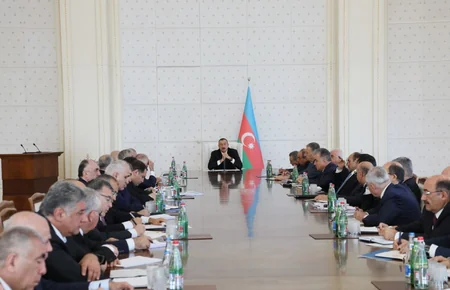 Prezident İlham Əliyevin sədrliyi ilə Nazirlər Kabinetinin iclası keçirilib