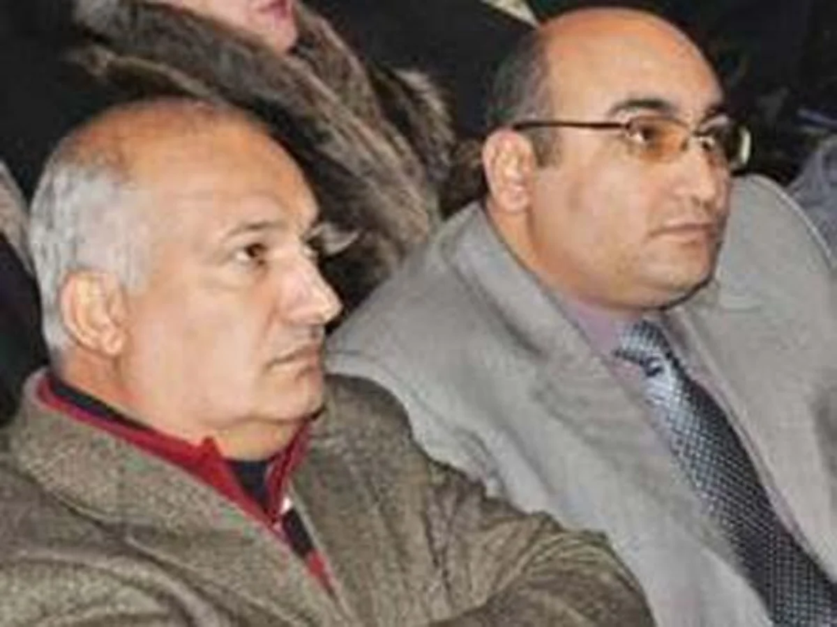 ​İki partiya Demokratiya və İnsan Haqları Mərkəzində fəaliyyətini dayandırıb