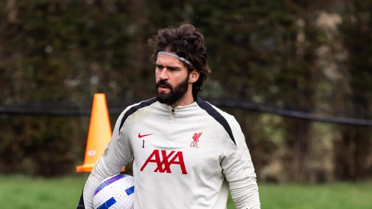 Alisson Becker out of Liverpool squad due to concussion protocols