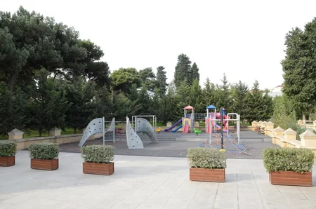 Biləcəri qəsəbəsindəki park əsaslı təmir olunub