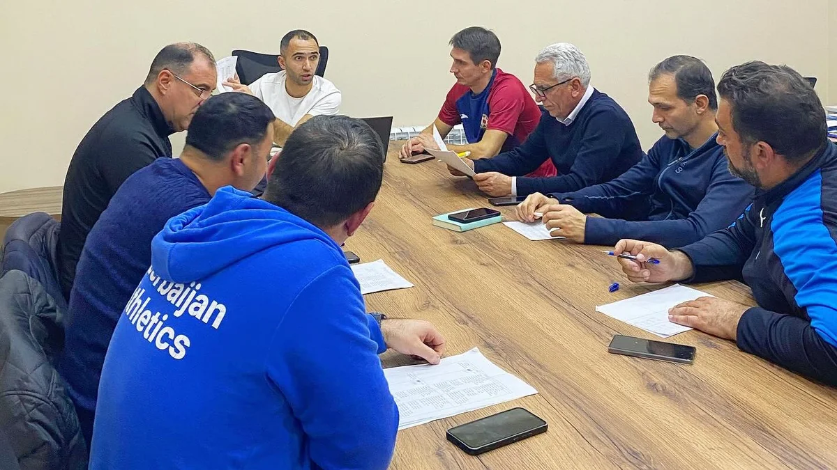 Atletika üzrə Azərbaycan millisinin məşqçilərinin iclası keçirilib
