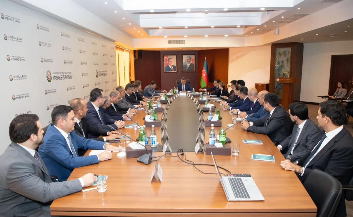 Глава ЦБА обсудил со страховщиками итоги I полугодия