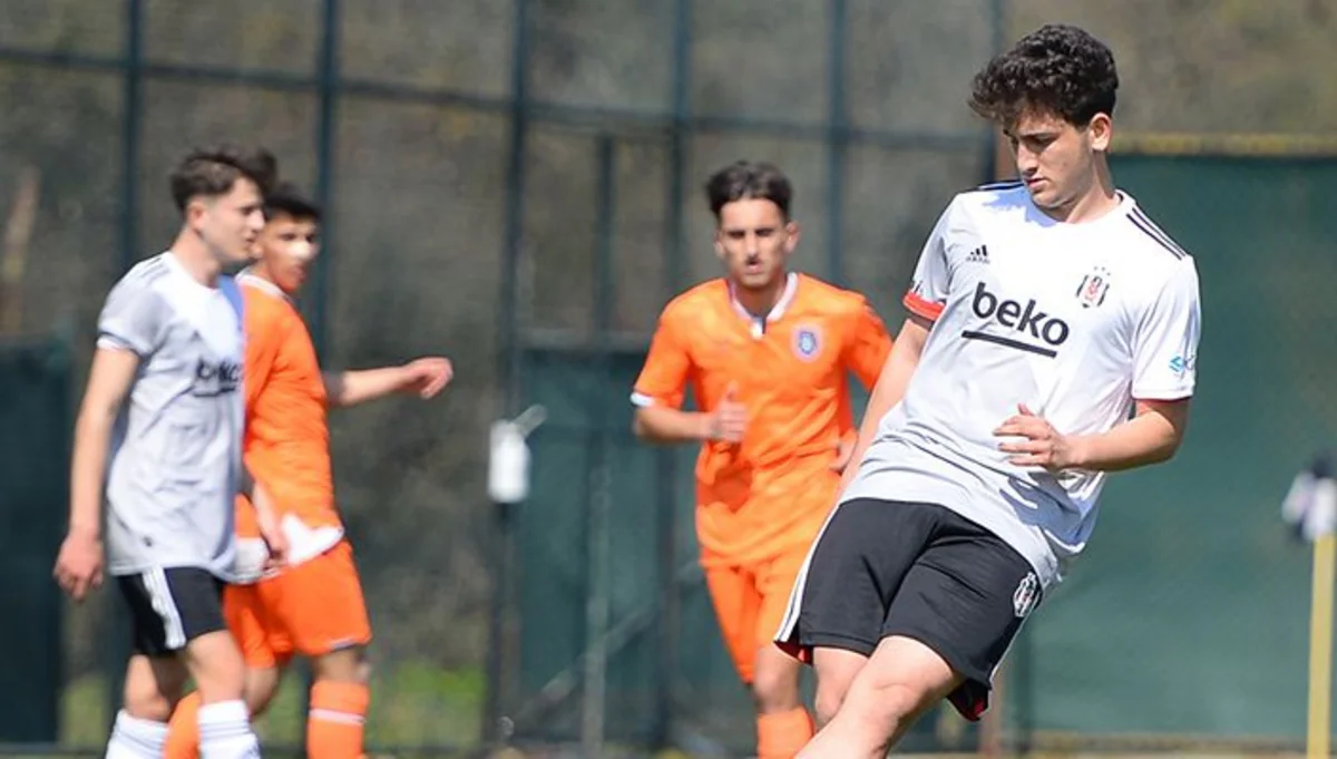 Azərbaycan millisinin futbolçusu Beşiktaşdan ayrılıb