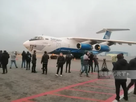 Азербайджан направил в Турцию еще два самолета с медикаментами и медперсоналом из 34 человек 