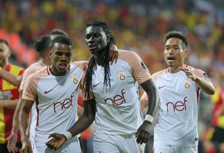 Qalatasaray 21-ci dəfə Türkiyə çempionu olub