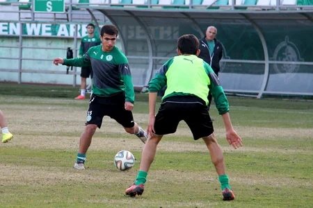 ​Xəzər Lənkəran klubu baxışa iki futbolçu çağırıb
