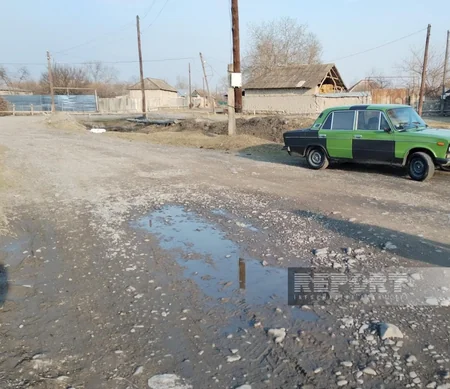 Oğuzda kənd yolu bərbad vəziyyətə düşüb