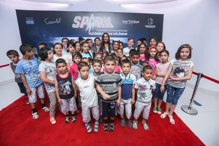 В кинотеатре CinemaPlus Ganjlik Mall была организована развлекательная программа для детей c участием Лейлы Алиевой
