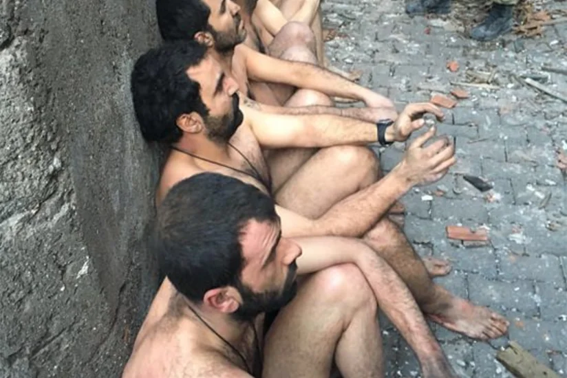 PKK terrorçuları çılpaq vəziyyətdə türk əsgərinə təslim olublar