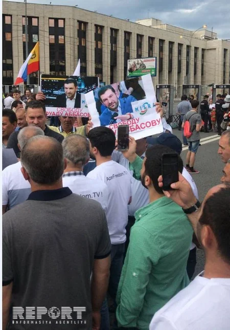 В Москве азербайджанцы провели очередную акцию в поддержку Фуада Аббасова - ФОТО