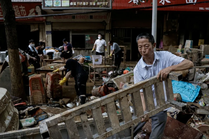 Çində sel və torpaq sürüşməsi nəticəsində 4 nəfər ölüb, onlarla insan itkin düşüb