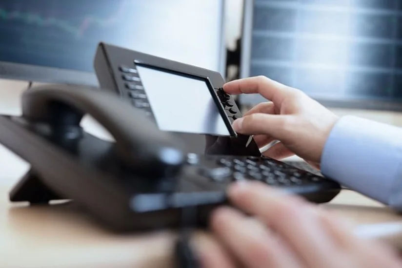 Azərbaycanın dövlət qurumlarında iclaslar telefon rabitəsi ilə keçiriləcək