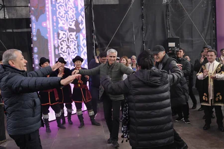 Cıdır düzündə “Xarıbülbül” festivalının açılış konserti olub
