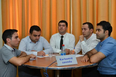 Azərikimya İB-də Neftçilər gününə həsr olunmuş “Xəmsə” bilik yarışı keçirilib