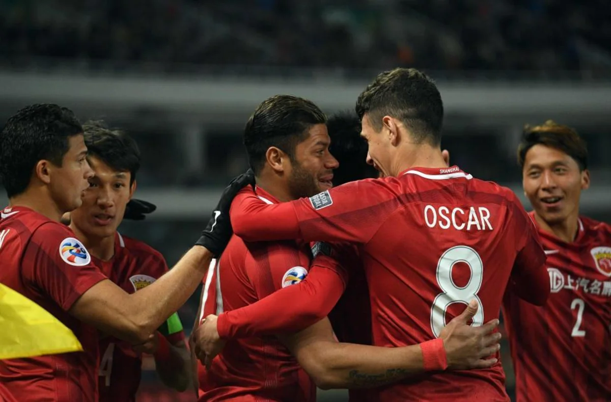 Çində futbolçuların əməkhaqqılarına limit qoyulub