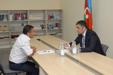 Nəqliyyat, rabitə və yüksək texnologiyalar naziri Naftalanda vətəndaşlarla görüşüb