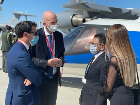 Müdafiə sənayesi naziri “Dubai Airshow-2021” sərgisində iştirak edib