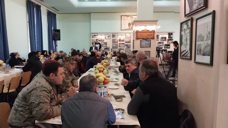 Bibiheybət məscidində şəhid ailələri və qazilərin iştirakı ilə bayram tədbiri keçirilib