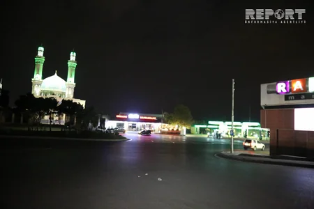 Bakıda sərxoş sürücü maşını yanacaqdoldurma məntəqəsinin divarına vurub, xəsarət alanlar var - FOTO - VİDEO - YENİLƏNİB