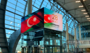 Azərbaycanın Müstəqillik Günü münasibətilə Domodedovo hava limanında xüsusi proyeksiya edilib