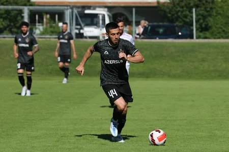 Qarabağ ilk yoxlama oyununda Rumıniya klubunu darmadağın edib