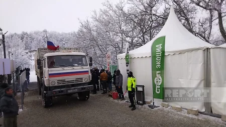 Bu gün Xankəndi-Laçın yolunda sülhməramlıların 43 avtomobili maneəsiz keçib - VİDEO - YENİLƏNİB-7