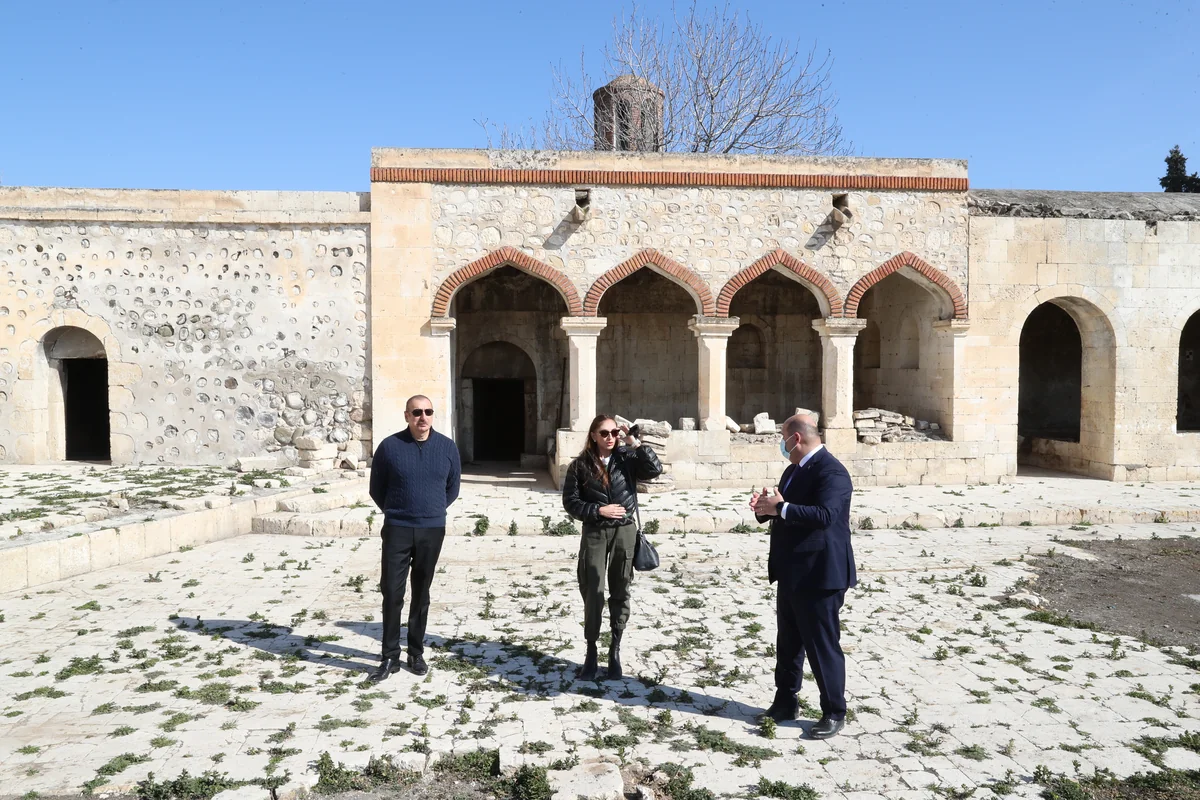 Azerbaijani president, first lady visit tombs and house of Karabakh khans