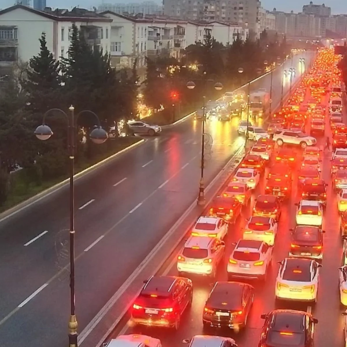 Bakının bir sıra yollarında tıxac müşahidə olunur