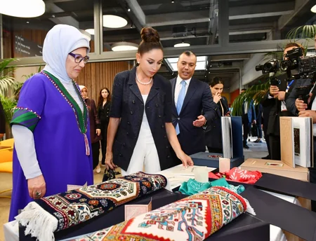 Azərbaycanın və Türkiyənin birinci xanımları Bakıdakı DOST İnklüziv İnkişaf və Yaradıcılıq Mərkəzi ilə tanış olublar - YENİLƏNİB