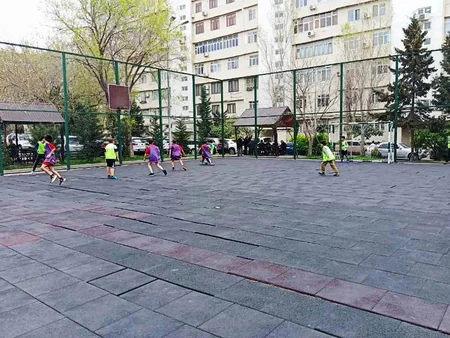 Paytaxtın abad məhəllələrində minifutbol yarışlarına start verilib