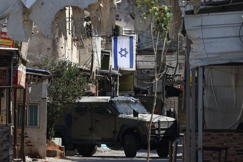 Израильские военные закрепляются на позициях в городе Газа