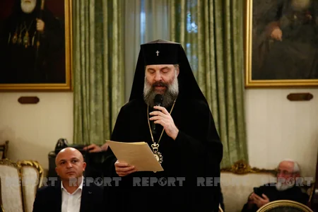 Gürcüstan Patriarxı Allahşükür Paşazadəni Dostluq ordeni ilə təltif edib